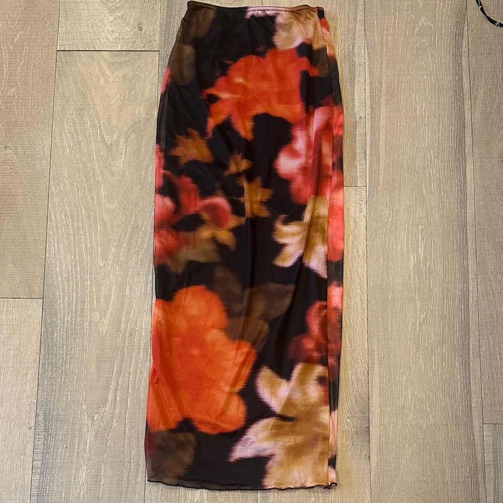 PrettyLittleThing Multicolor Floral Midi Skirt